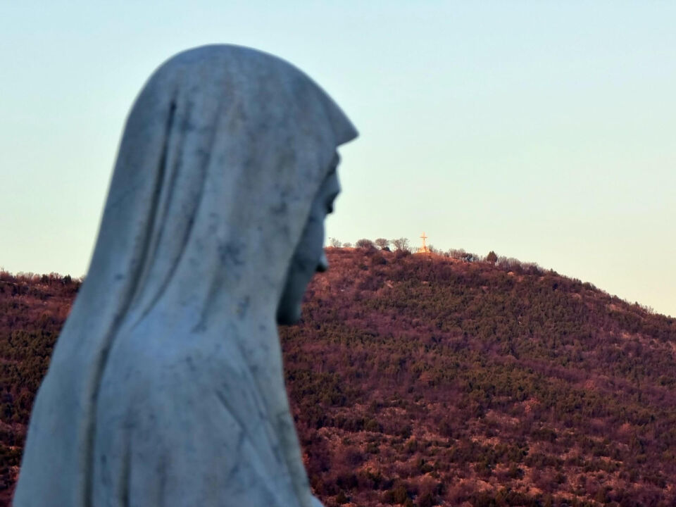MENSAGEM URGENTE DE NOSSA SENHORA EM MEDJUGORJE DIA 25/03/2022